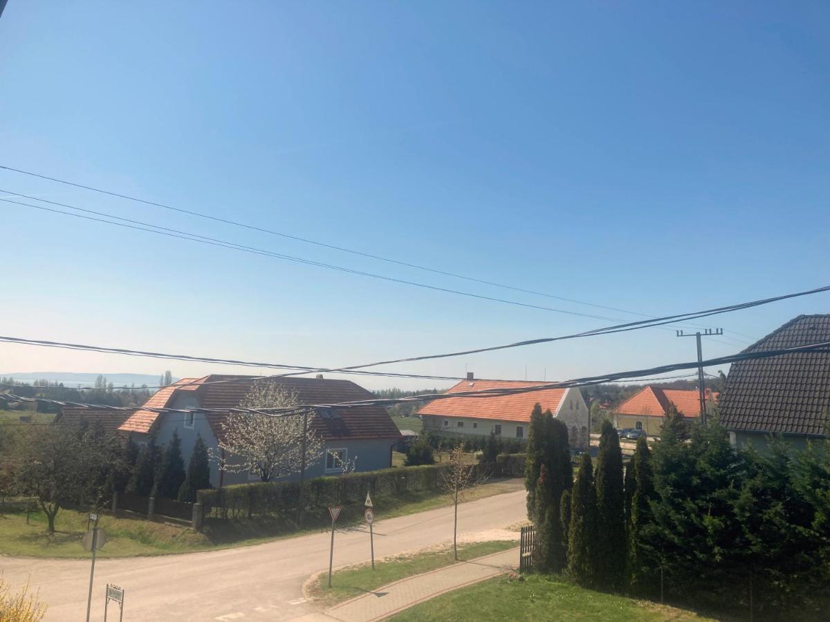 Karadi Apartman Zanka Luaran gambar